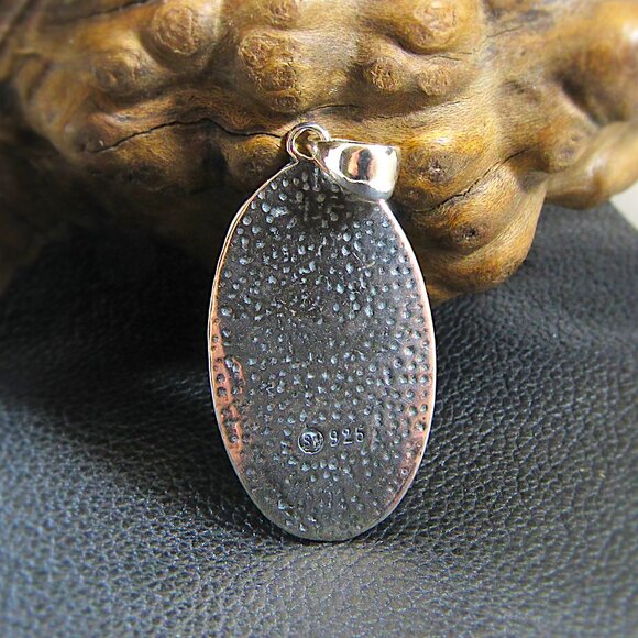 Solid 925 Sterling Silver St. Christopher and Baby Jesus Crossing River Pendant - Picture 3 of 10